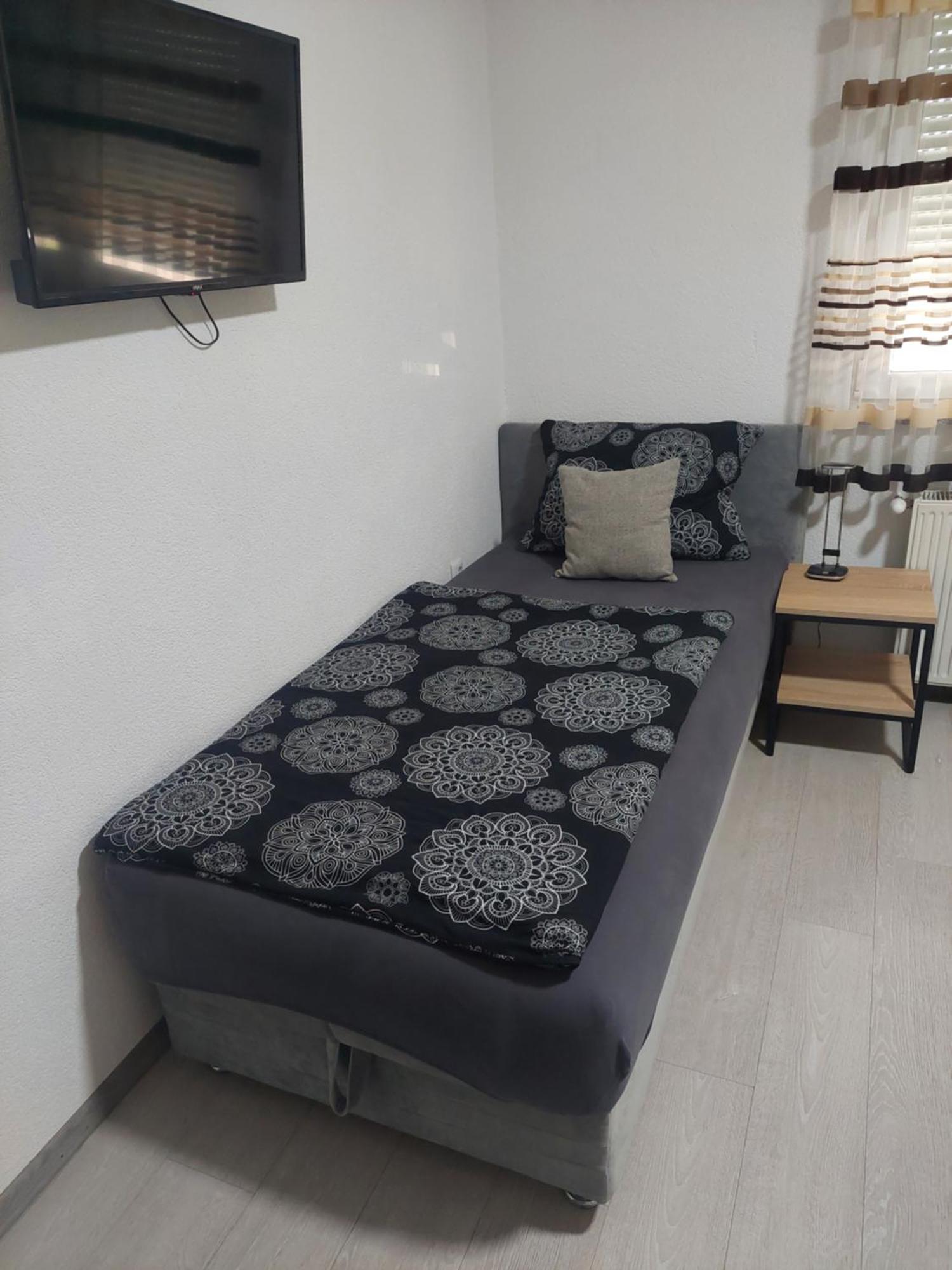 Apartman Mila Zupanja Exterior foto